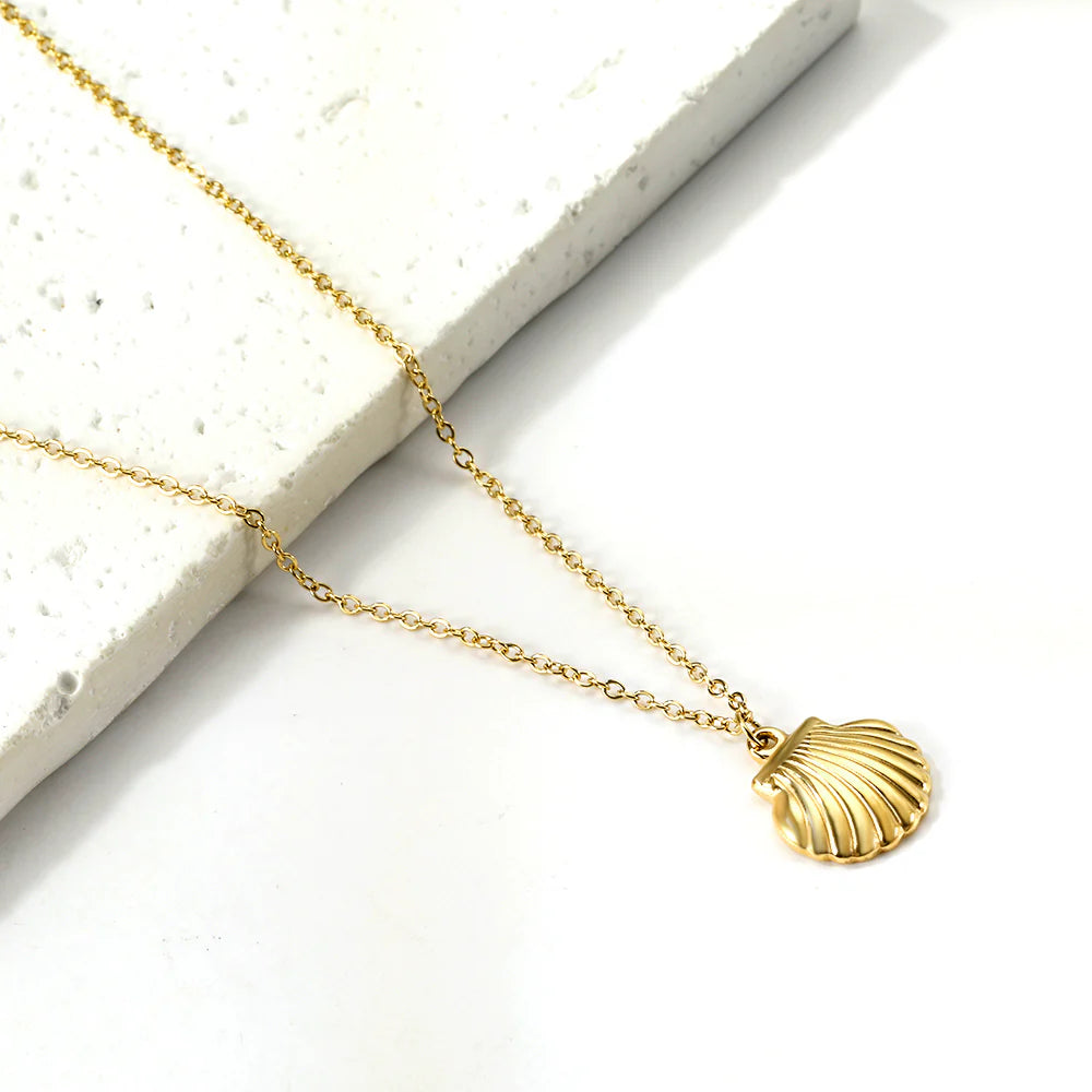 Shelly Gold Pendant Necklace