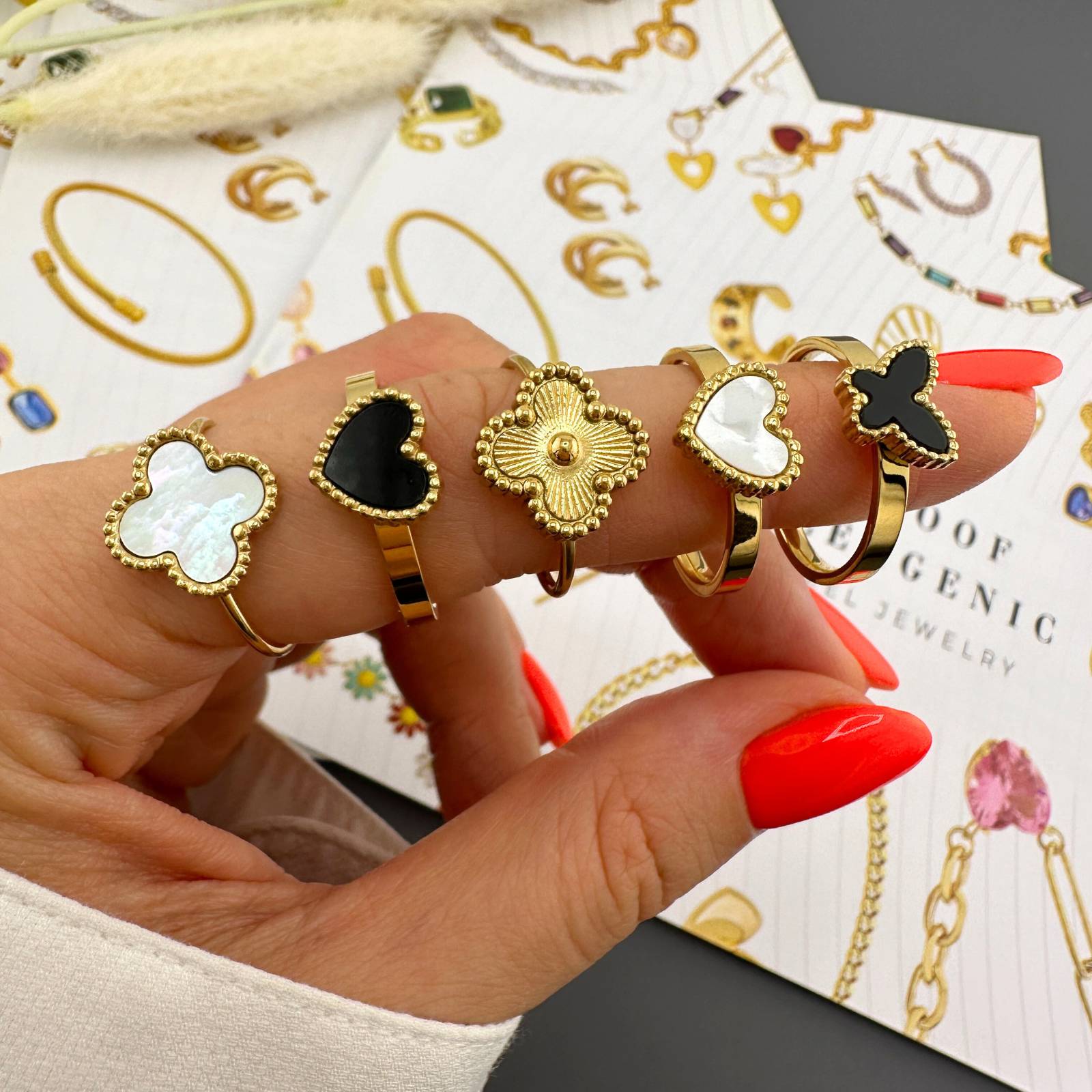 Daisy Gold Ring