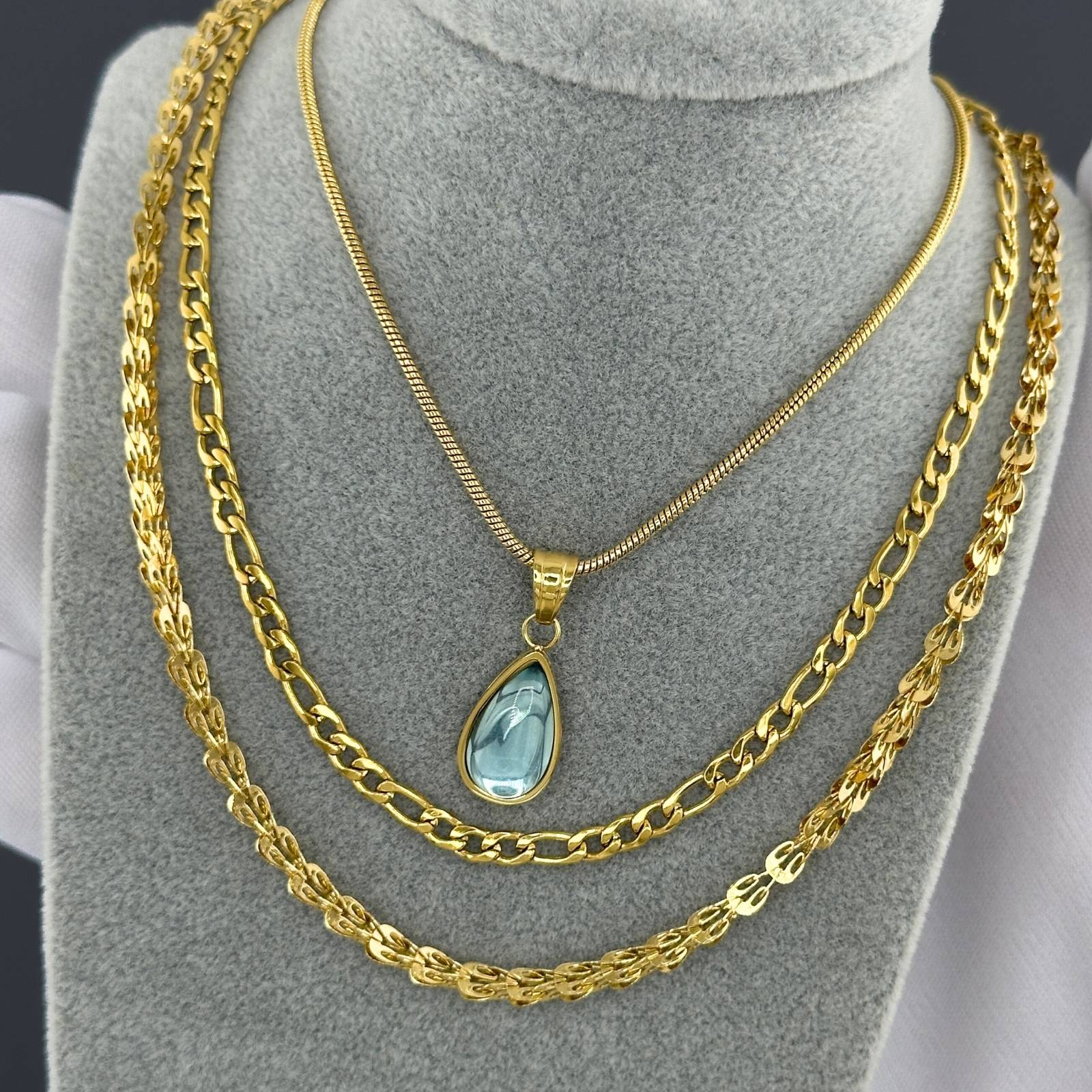 Collier chaîne vigne dorée